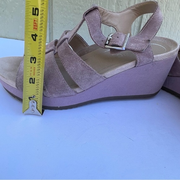 VIONIC Sandal Womens 9 Suede Wedge Mauve HOOLA TAWNY Platform T-Strap Casual - Picture 7 of 17